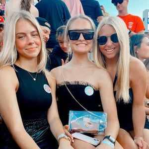 Meet your Posher, Grace